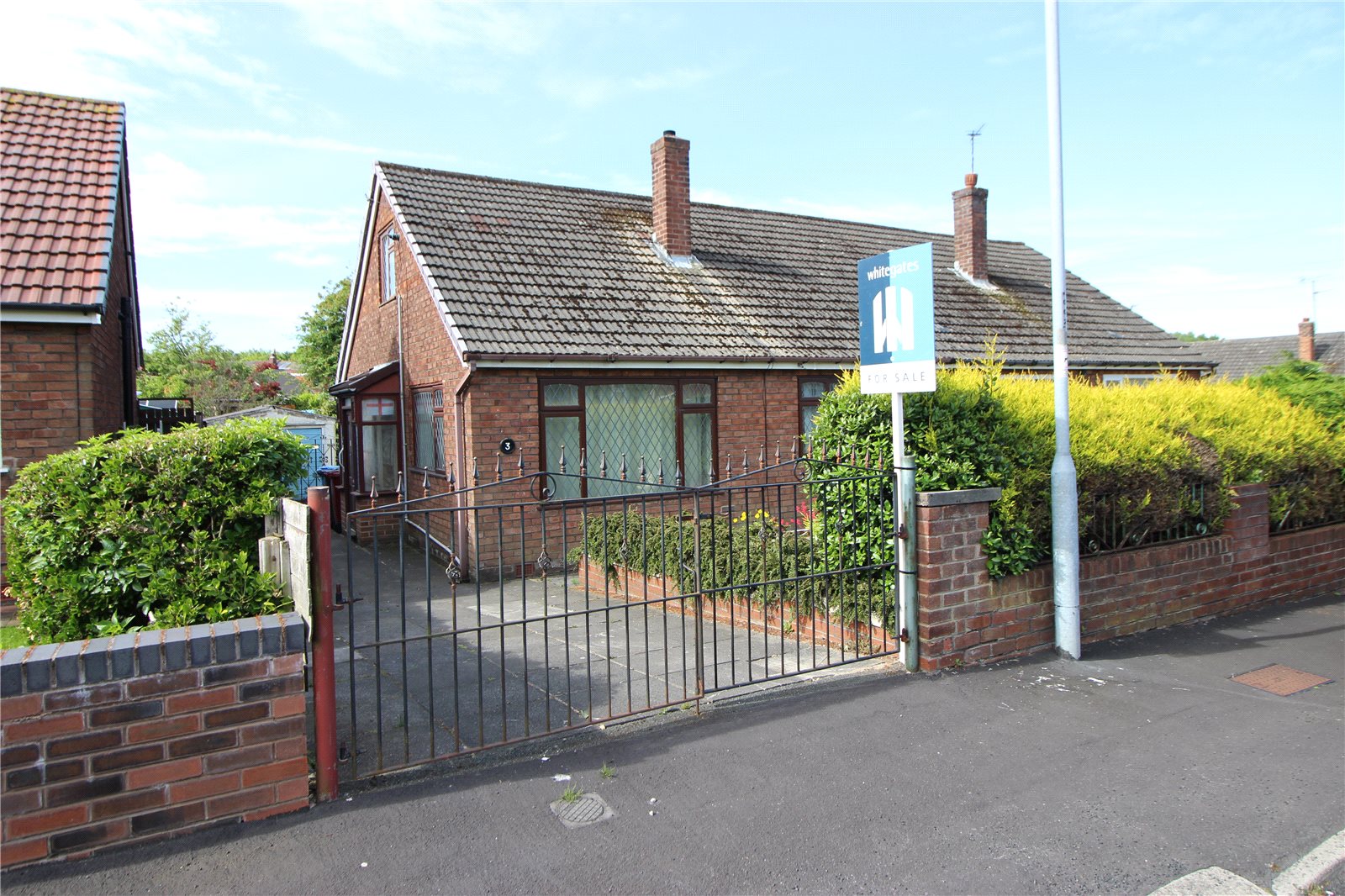 Whitegates Huyton 2 bedroom Bungalow SSTC in Parren Avenue, Whiston