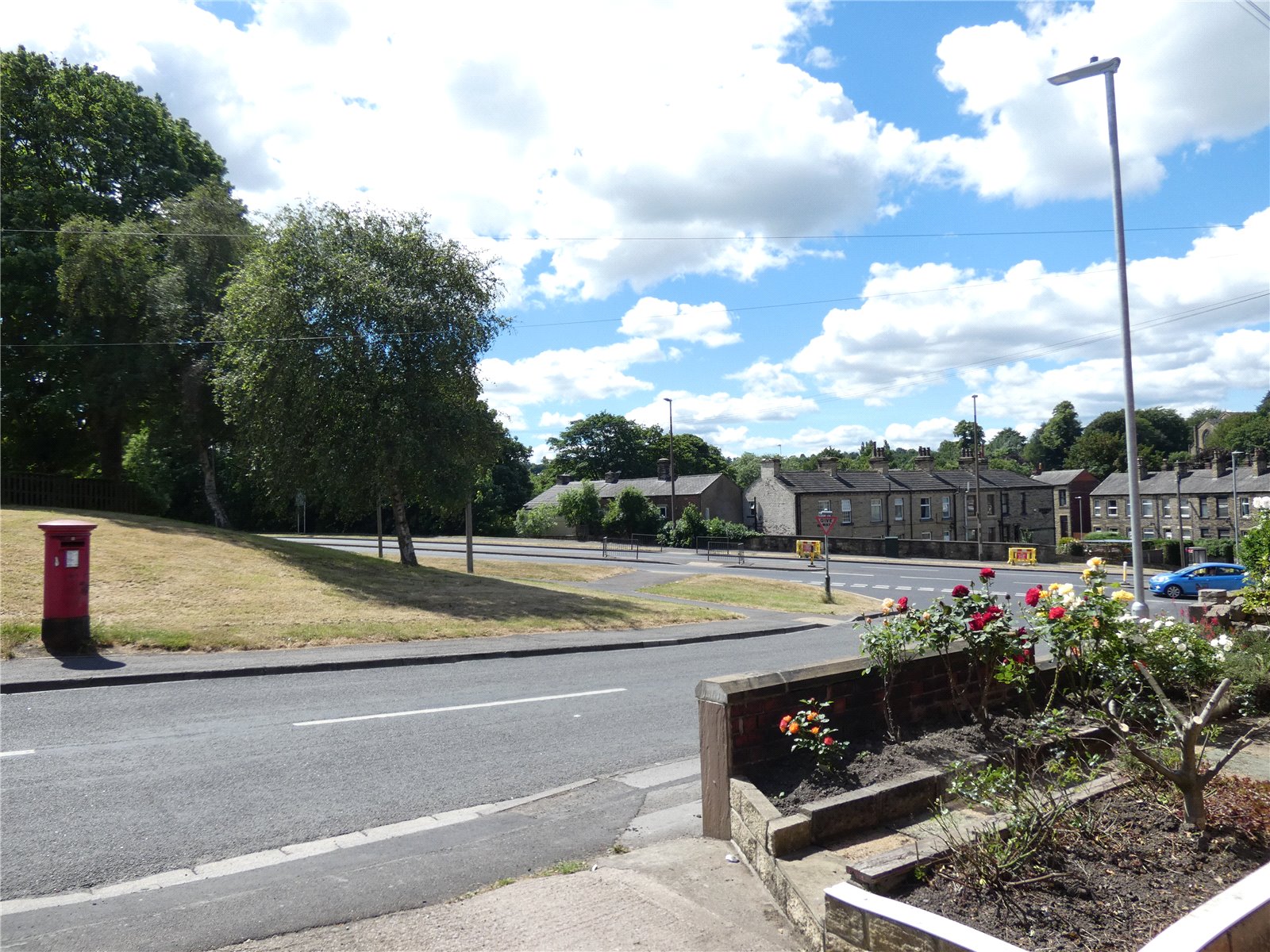 Whitegates Cleckheaton 2 bedroom House SSTC in Listing Lane Littletown Liversedge