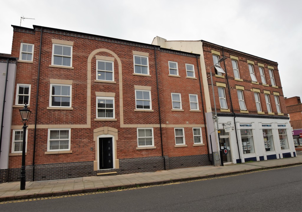 Martin & Co Hinckley 2 bedroom Apartment Let in Castle Inn Court