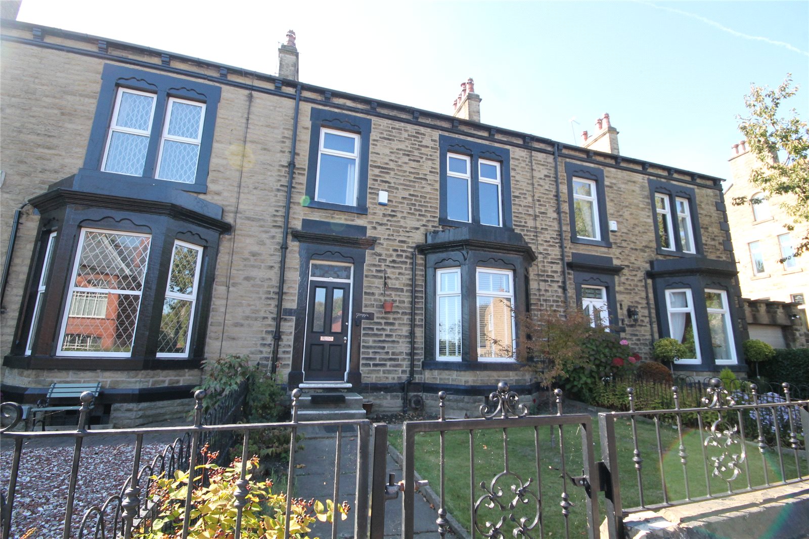 Whitegates Barnsley 4 bedroom House For Sale in Huddersfield Road Barnsley