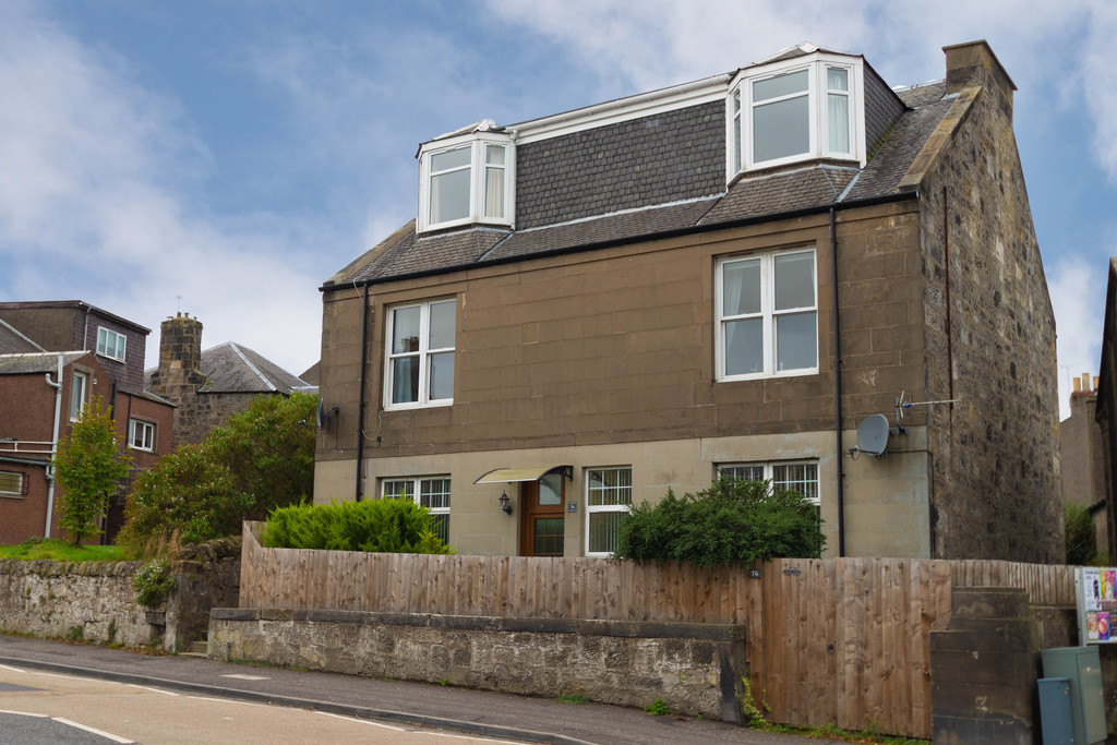 Martin & Co Dunfermline 2 bedroom Flat Let in Townhill Road, Dunfermline