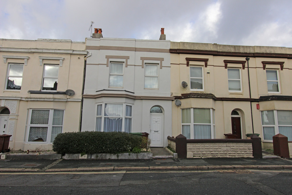 Martin & Co Plymouth 1 bedroom Apartment Let in North Road West