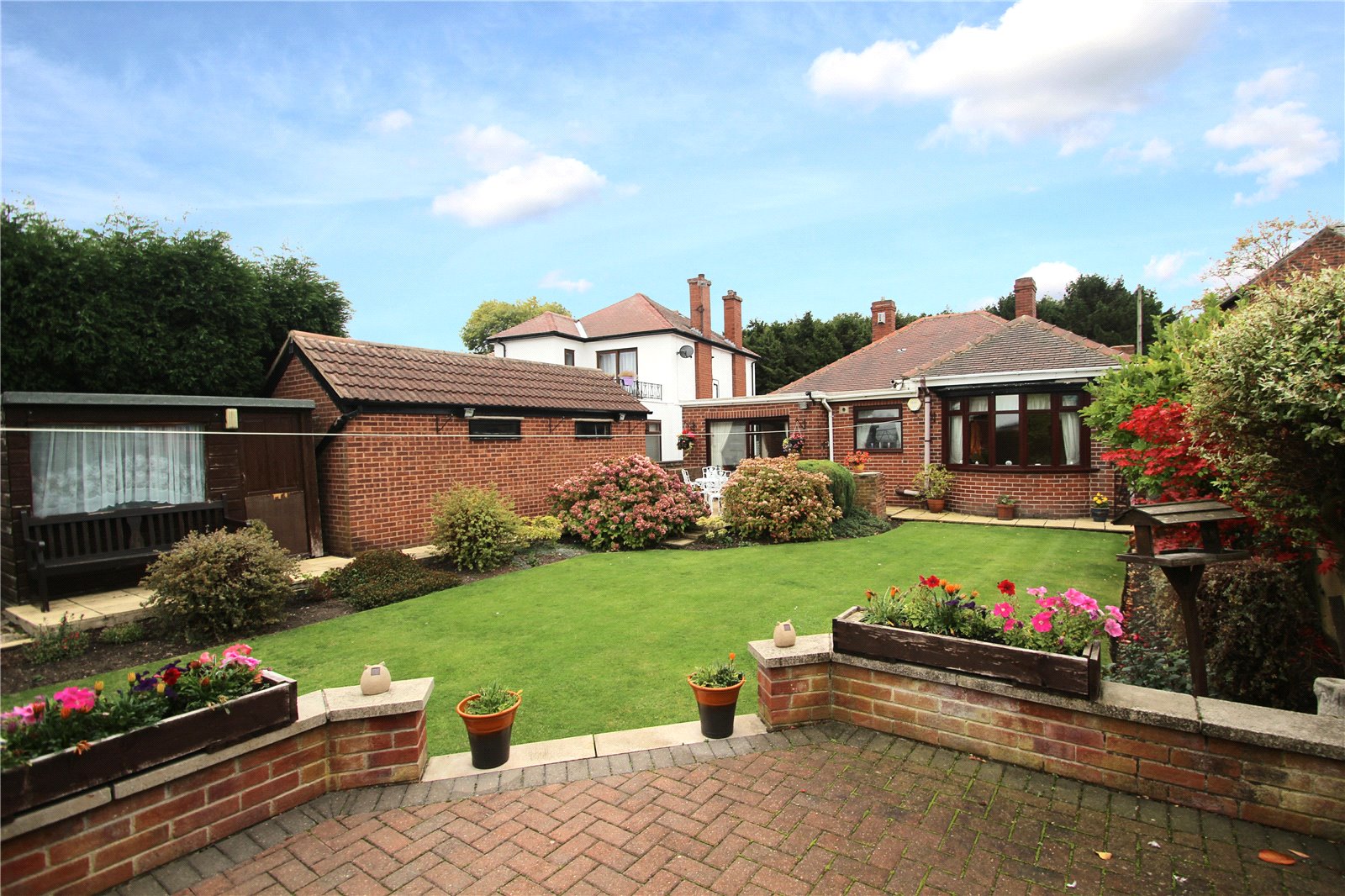 Whitegates Hemsworth 3 bedroom Bungalow SSTC in Barnsley Road Hemsworth