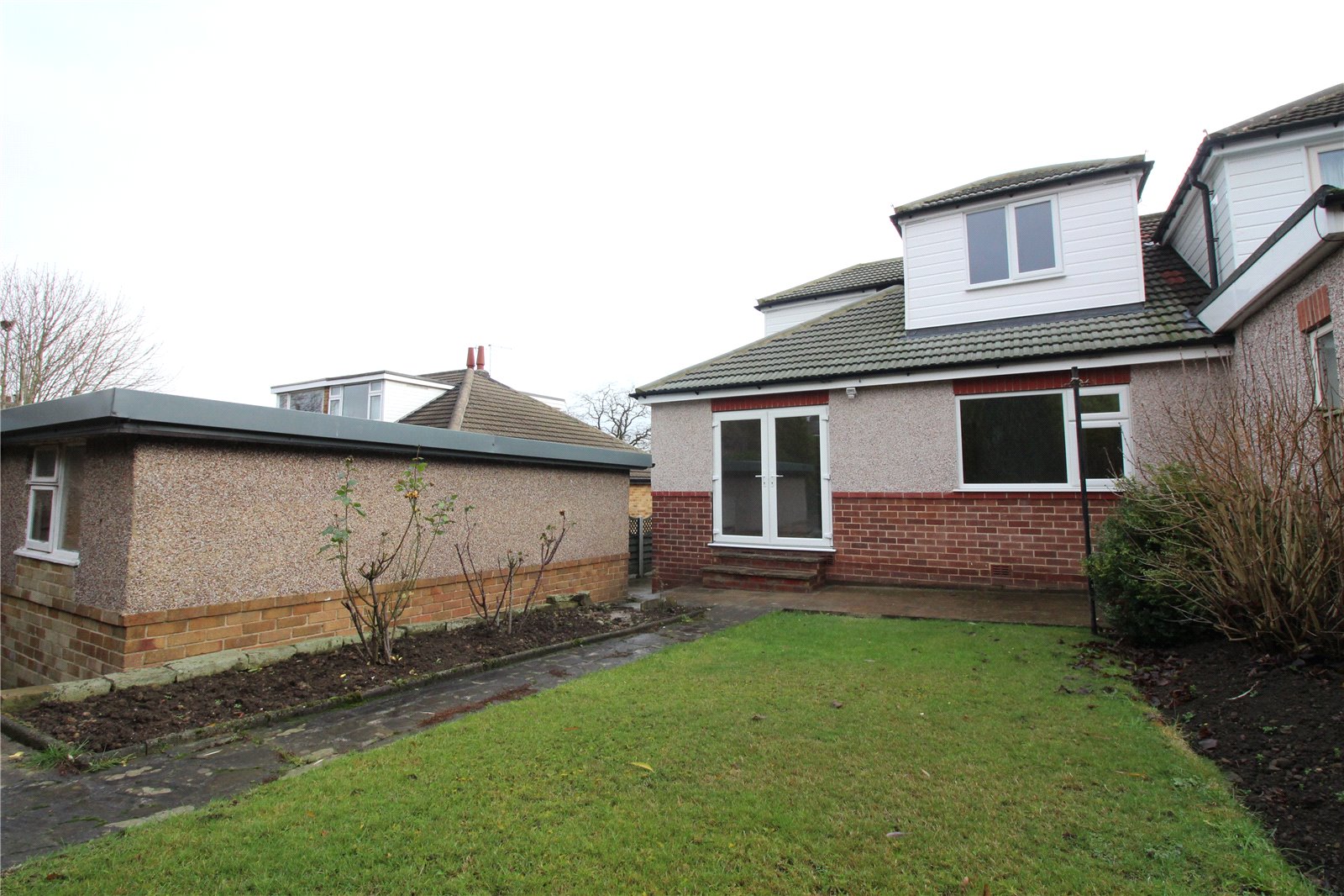 Whitegates Brighouse 3 bedroom House SSTC in Woodhouse Lane Brighouse