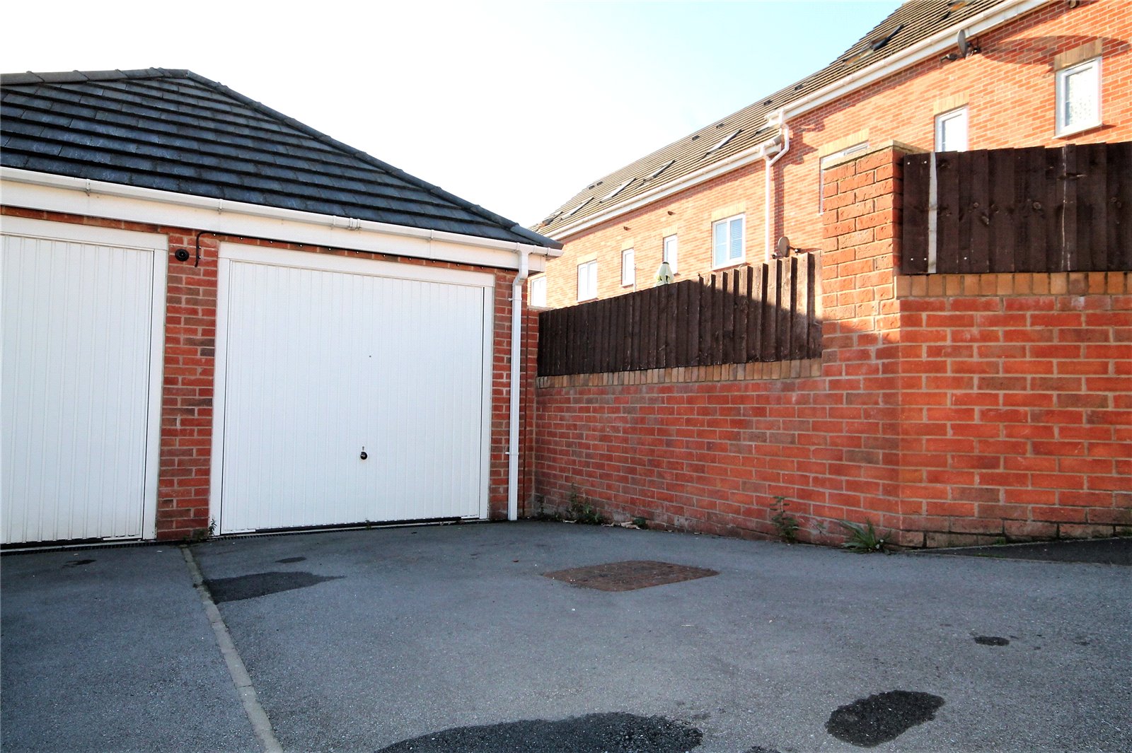 Whitegates Barnsley 4 bedroom House SSTC in Hoyle Mill Road, Barnsley