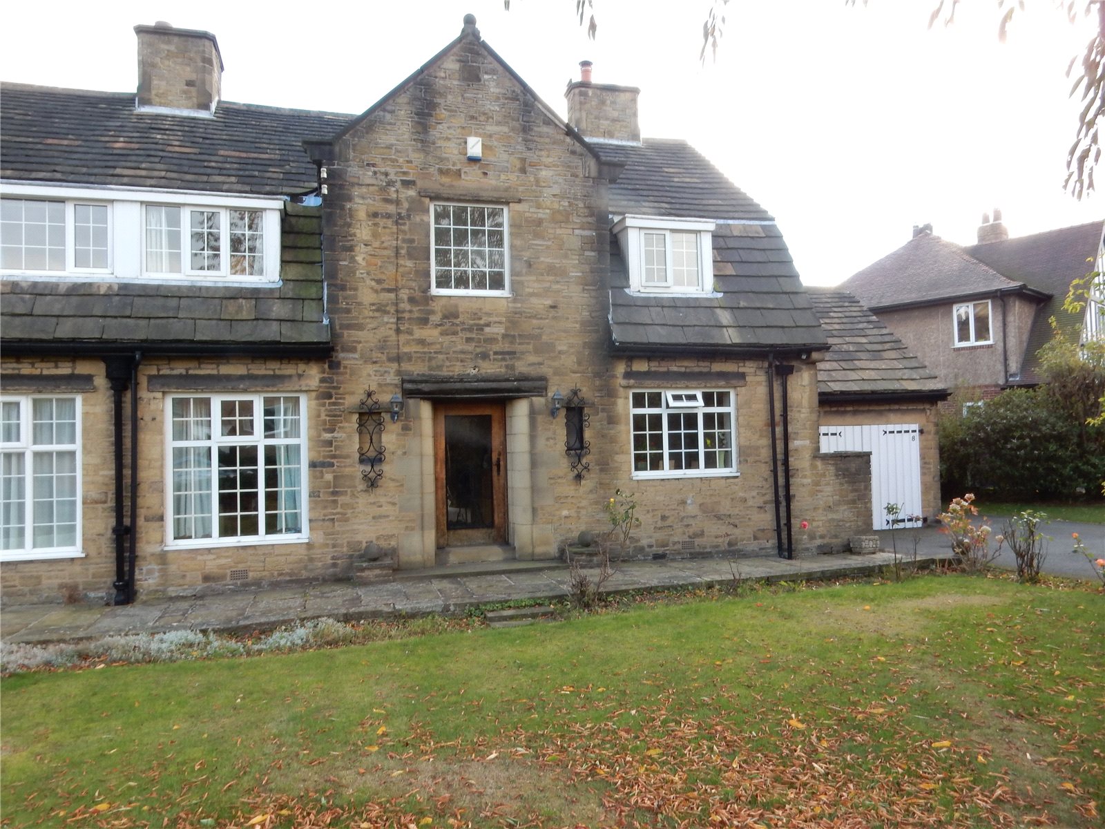 Whitegates Huddersfield 5 bedroom House For Sale in Broomfield Road