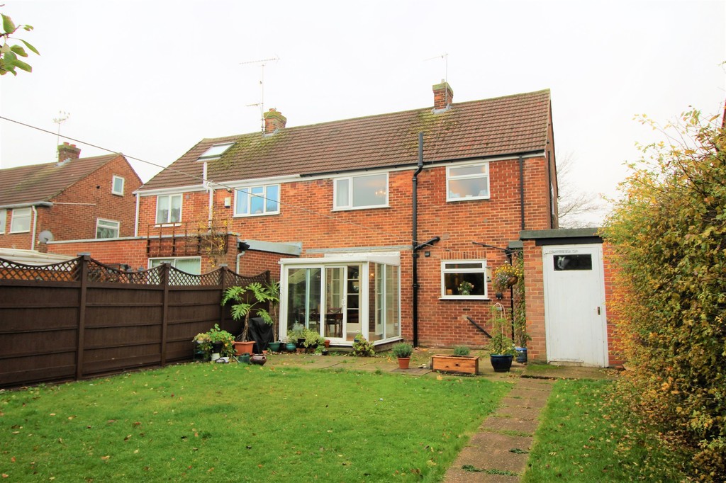 Martin And Co Beverley 3 Bedroom Semi Detached House Let In 13 Windsor Close