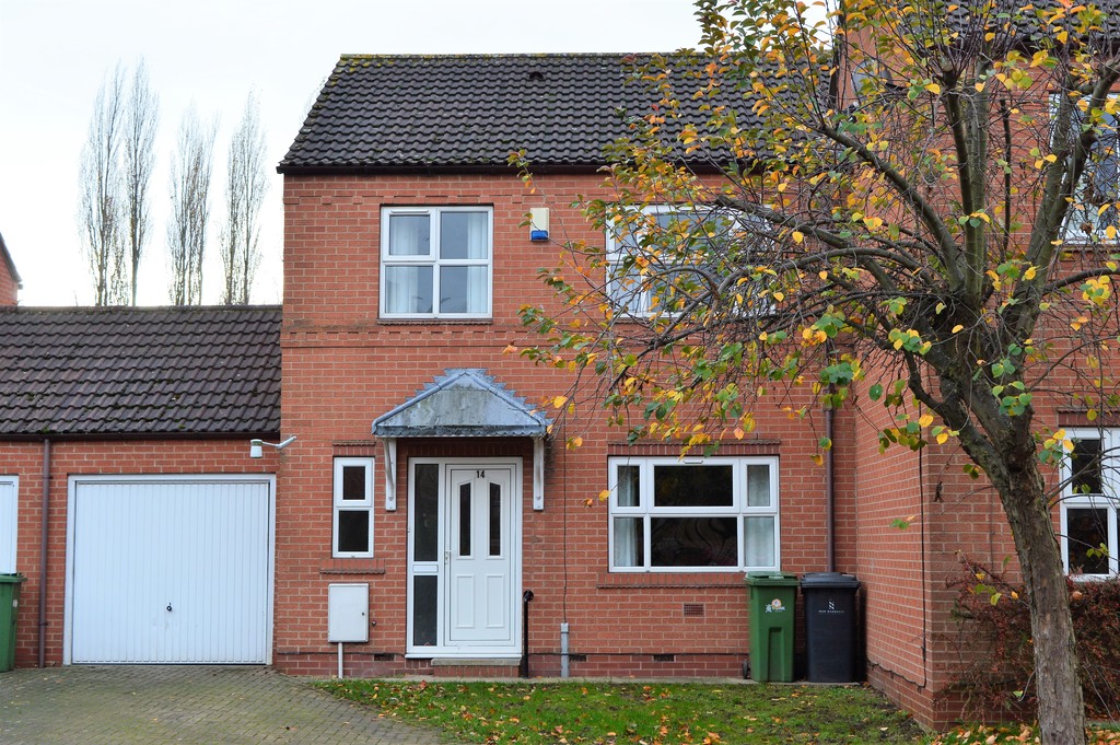 Martin & Co York 3 bedroom SemiDetached House Let in Bowling Green