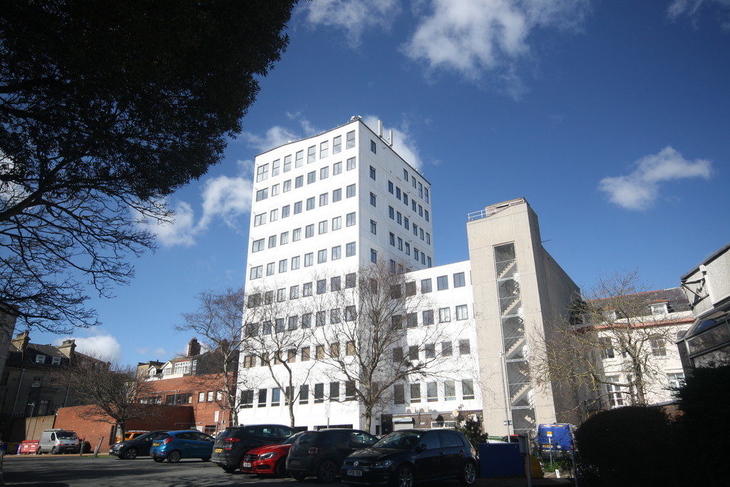 Martin & Co Folkestone 2 bedroom Apartment Let in Europa House, Folkestone