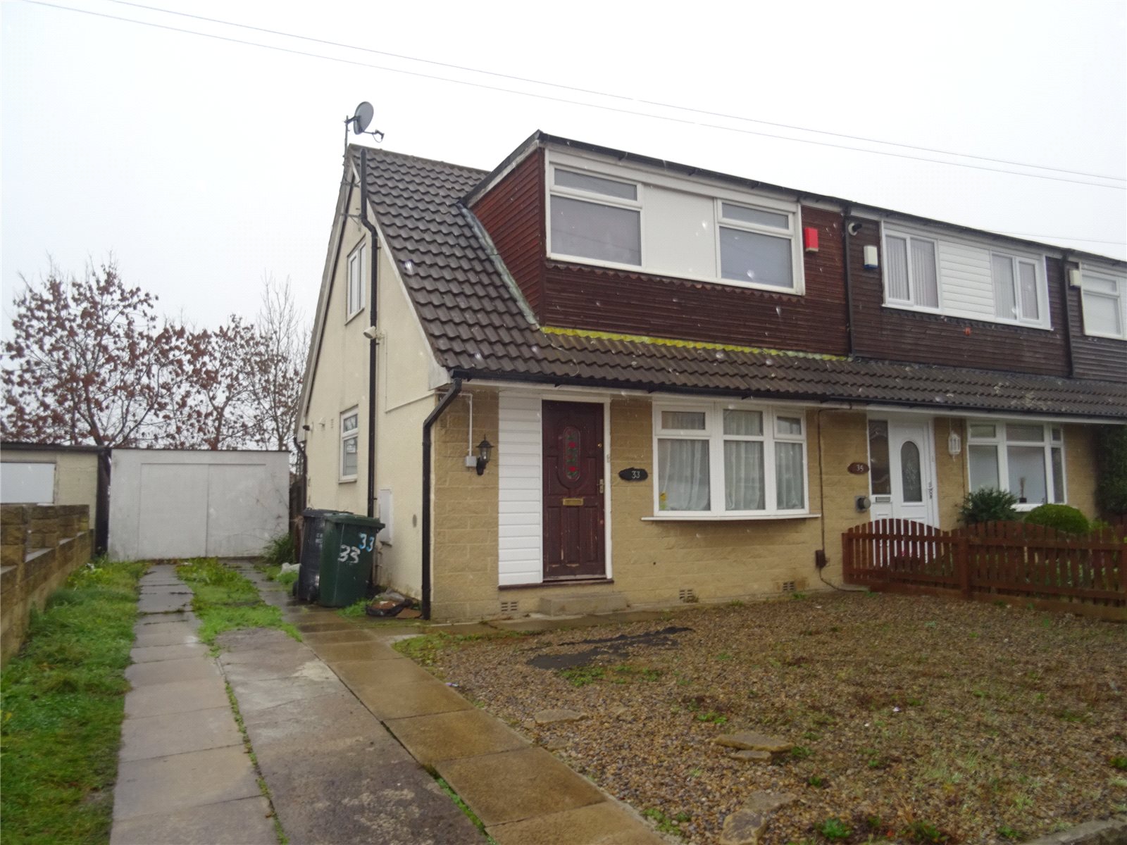 Whitegates Bradford 3 bedroom House SSTC in Hazelcroft, Bradford, West