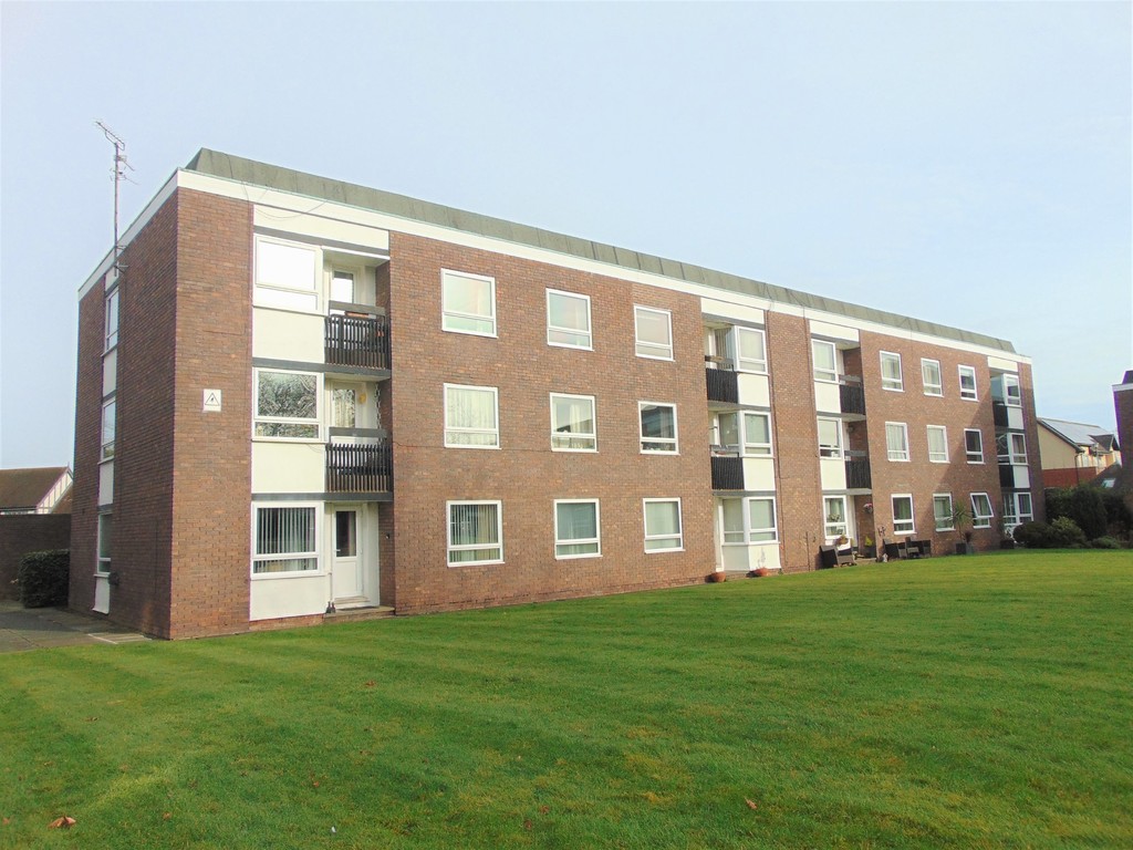 Martin & Co Wirral Bebington 2 bedroom Apartment Let in Lancelyn Court