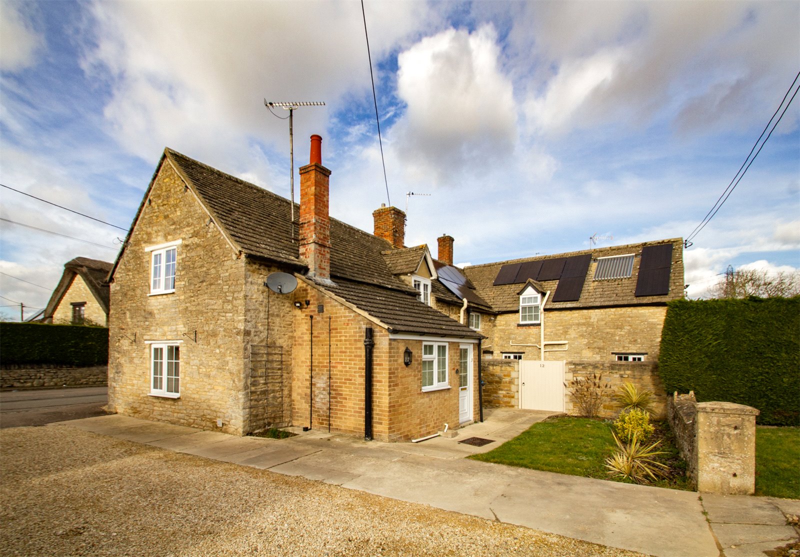 Parkers Witney 2 bedroom House Let Agreed in Witney Road, Ducklington