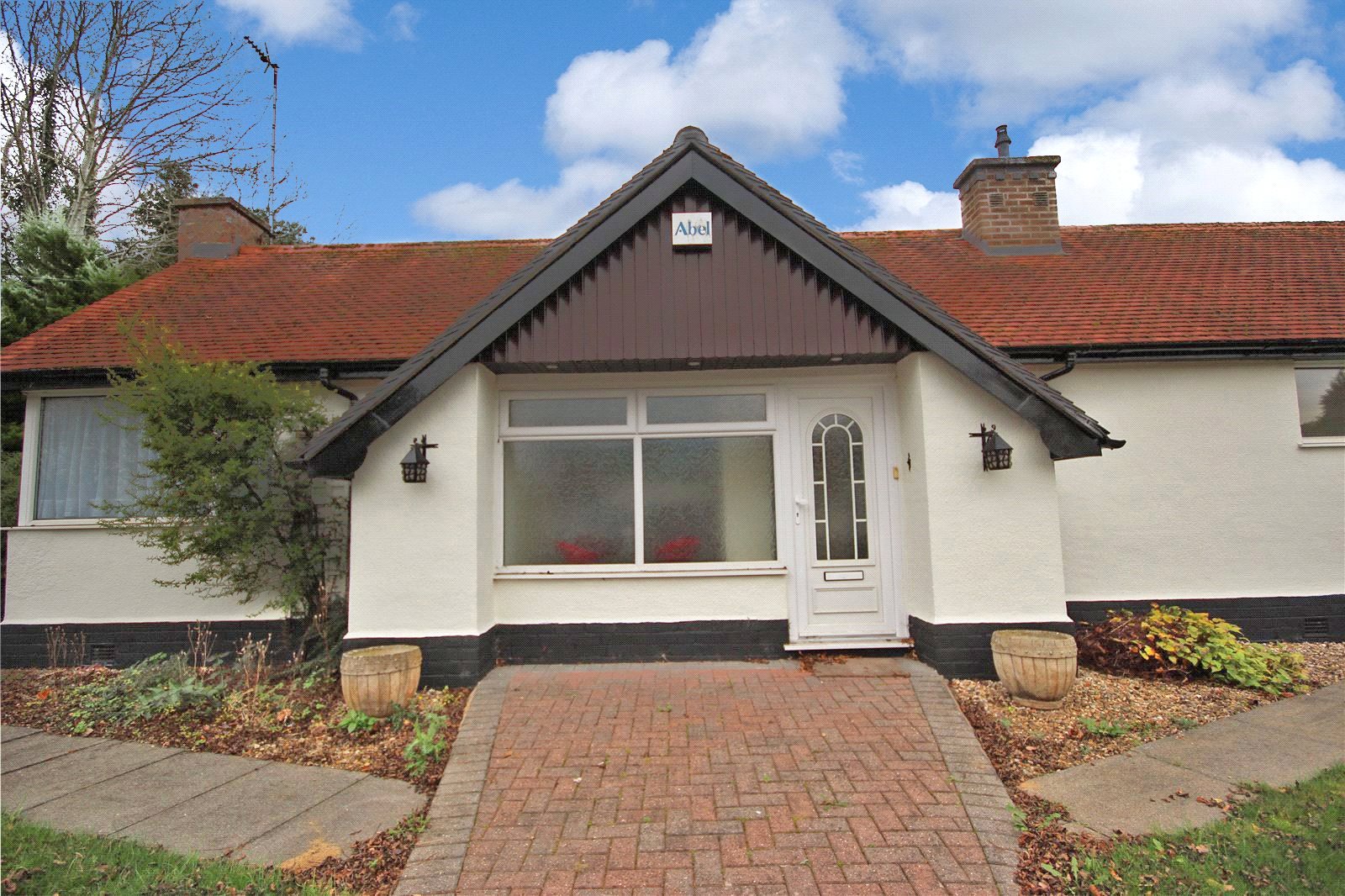 Whitegates Leicester 4 bedroom Bungalow Let Agreed in Maytree Drive