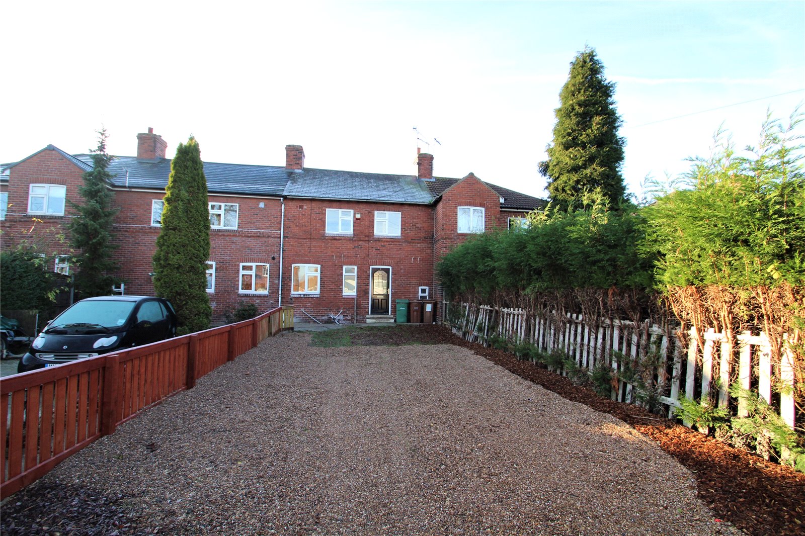 Whitegates Pontefract 3 bedroom House To Let in Saxon Mount, South