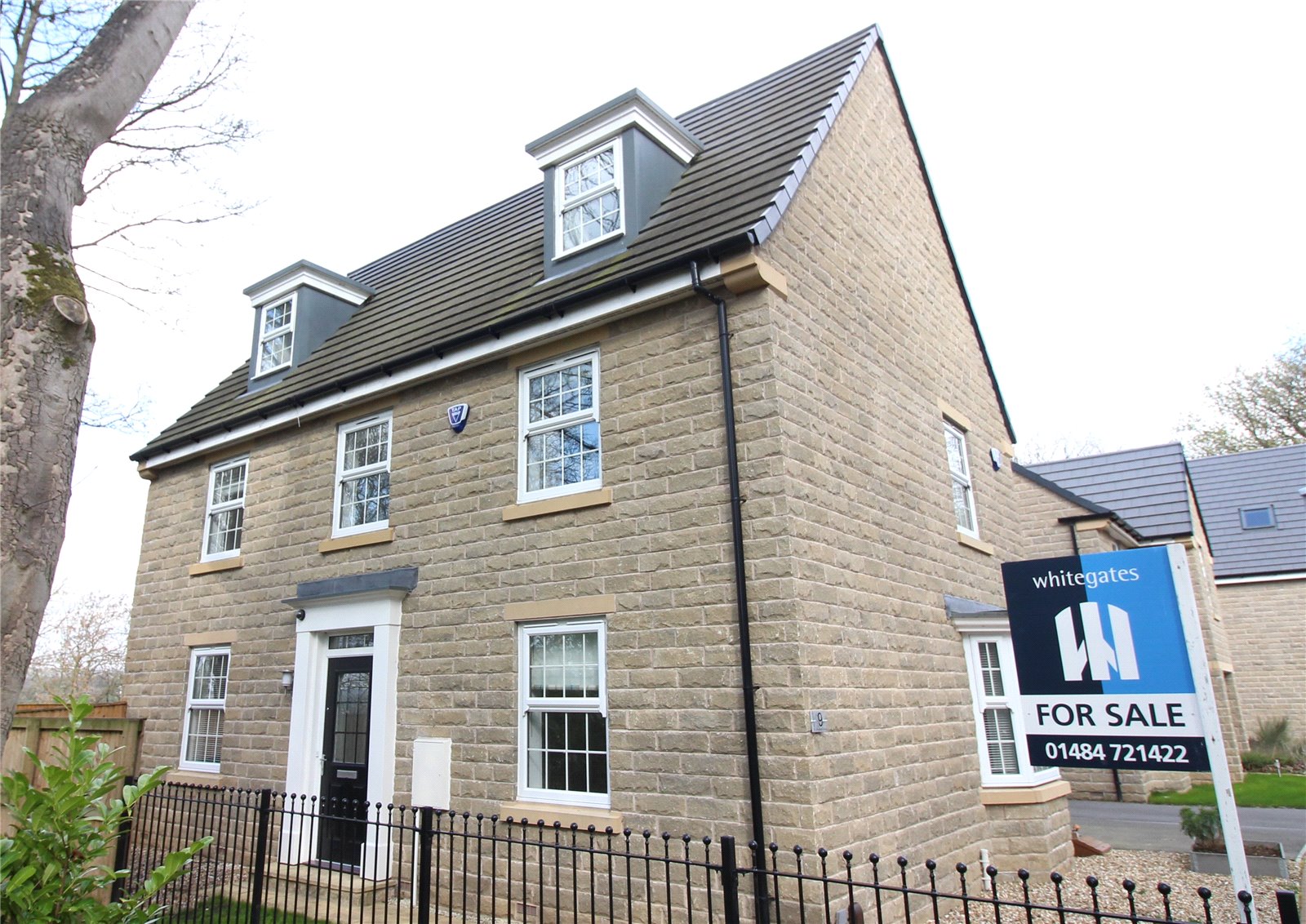 Whitegates Brighouse 5 Bedroom House Sstc In Bluebell Drive