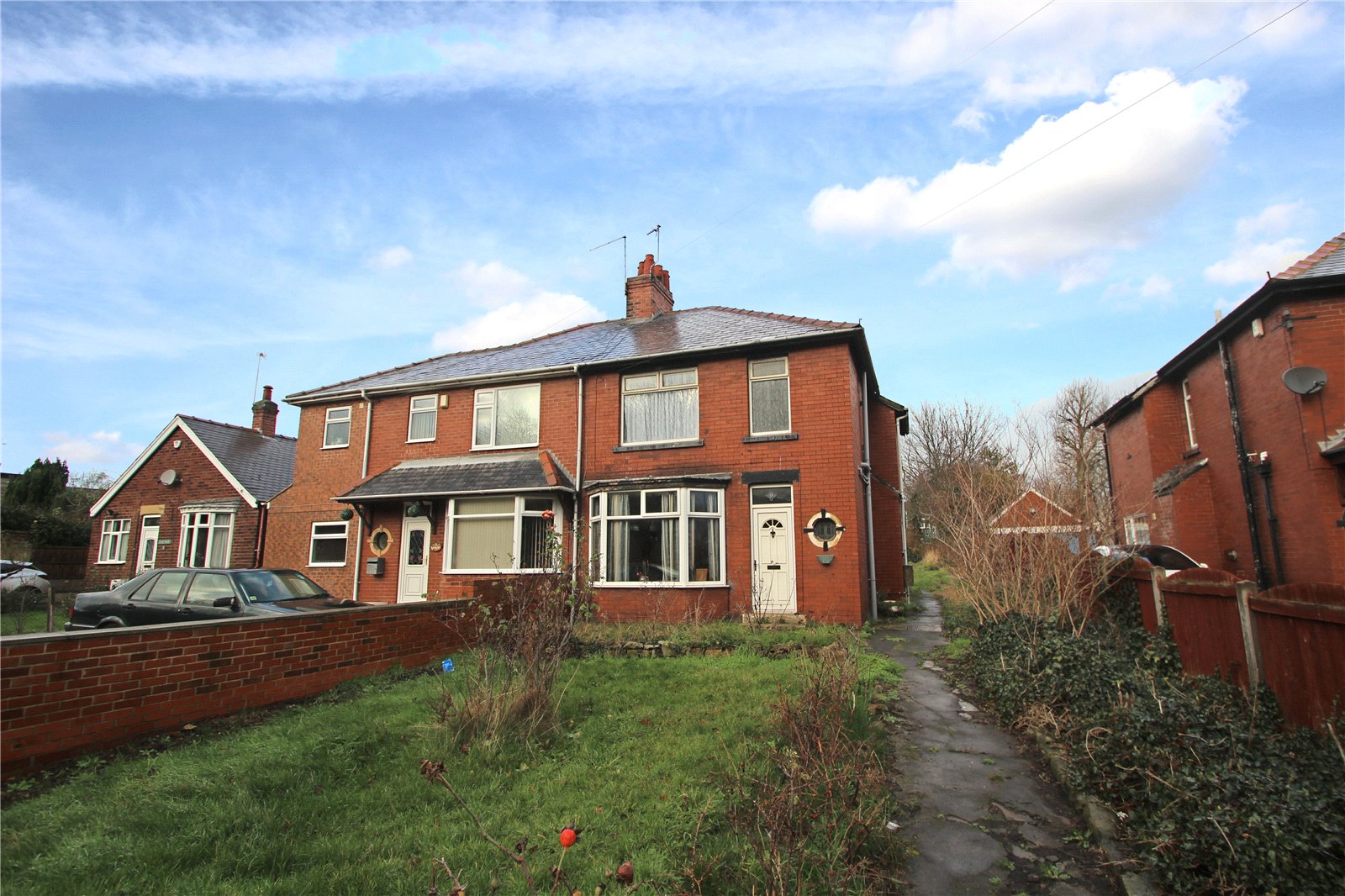 Whitegates Hemsworth 3 bedroom House SSTC in Barnsley Road South Kirkby