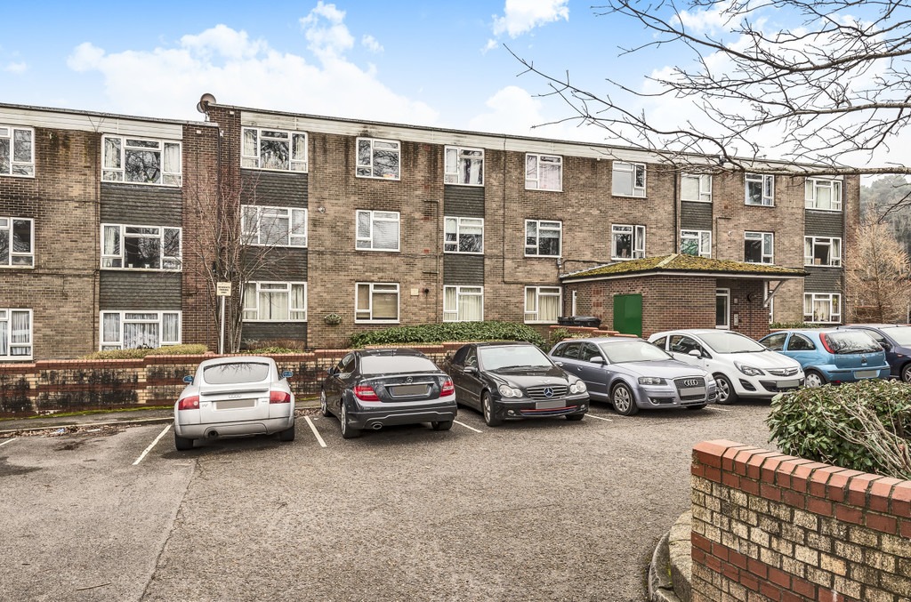 Martin & Co Bournemouth 2 bedroom Ground Floor Flat Let in Mallard Road