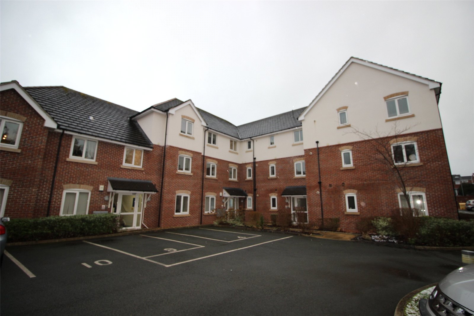 Whitegates Wrexham 2 bedroom Flat To Let in Llys Ty Coed, Bryn Awelon