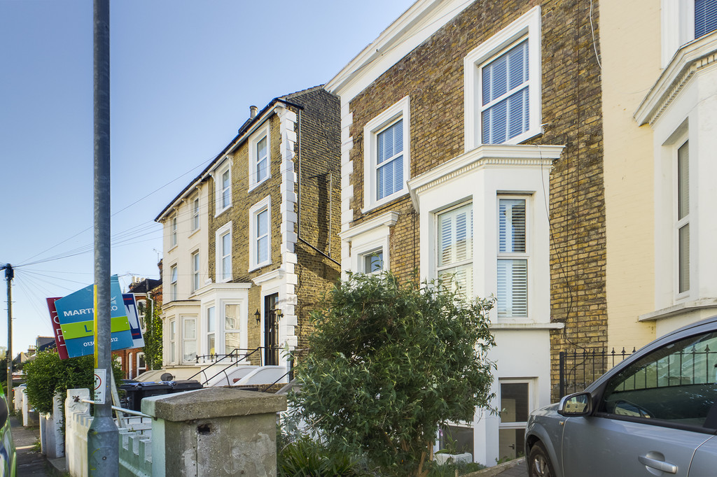 Martin & Co Folkestone 1 bedroom Ground Floor Flat To Let in Crescent