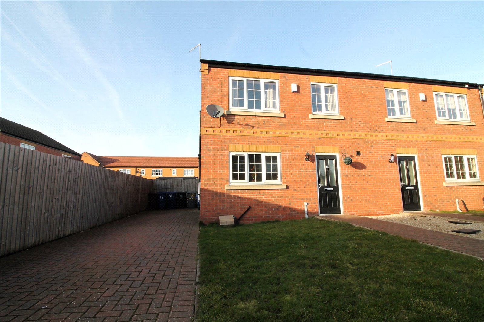 Whitegates Barnsley 3 bedroom House SSTC in Highstone View Worsbrough