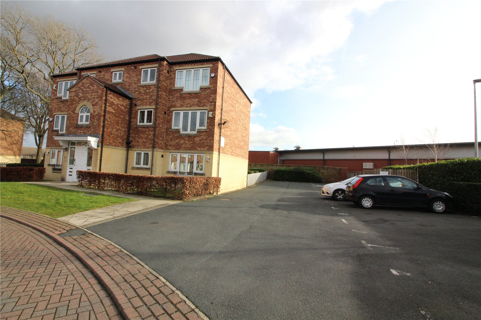 Whitegates Bramley 2 bedroom Flat For Sale in Windsor Court, Bramley, Leeds