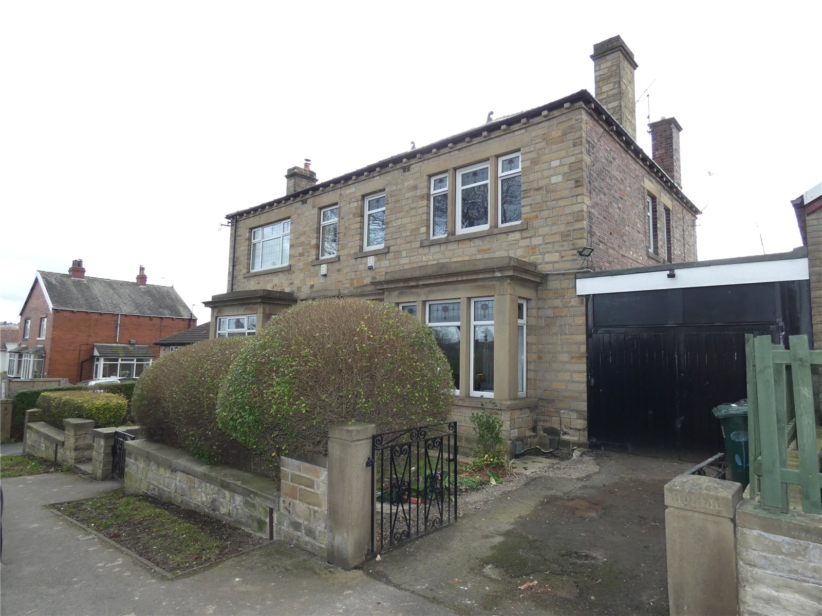 Whitegates Cleckheaton 3 bedroom House SSTC in Cornmill Lane Liversedge