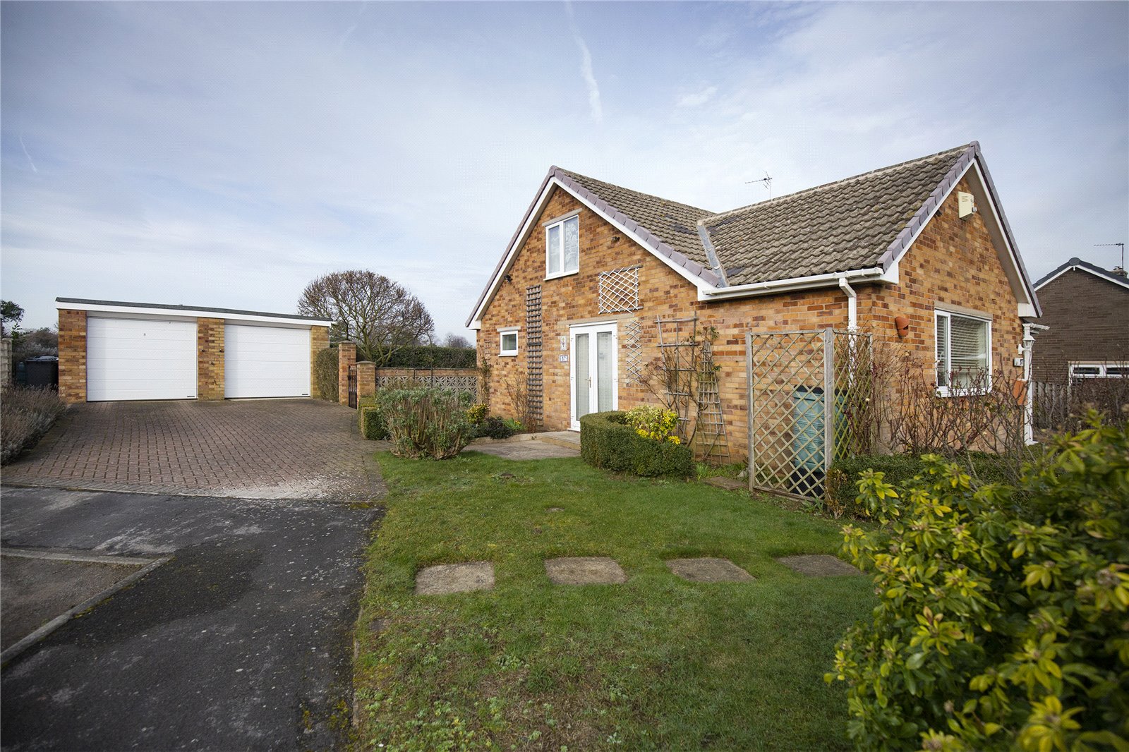 Whitegates Pontefract 3 bedroom Bungalow SSTC in Springfield Crescent