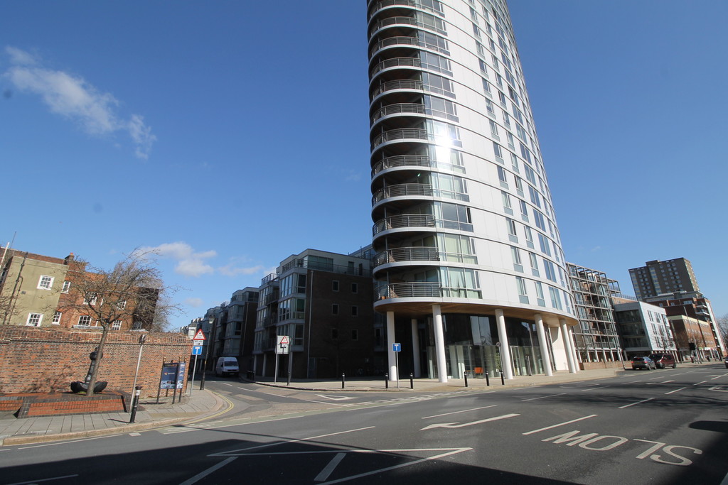Martin & Co Portsmouth 1 bedroom Apartment Let Agreed in Marlborough