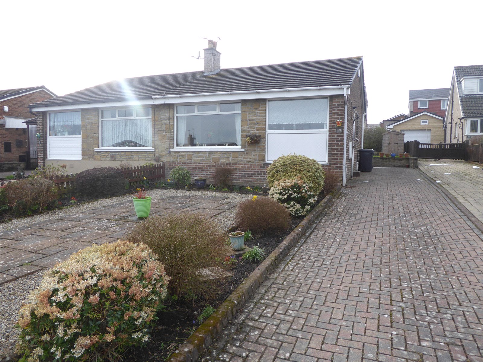 Whitegates Halifax 2 bedroom Bungalow SSTC in Illingworth Avenue
