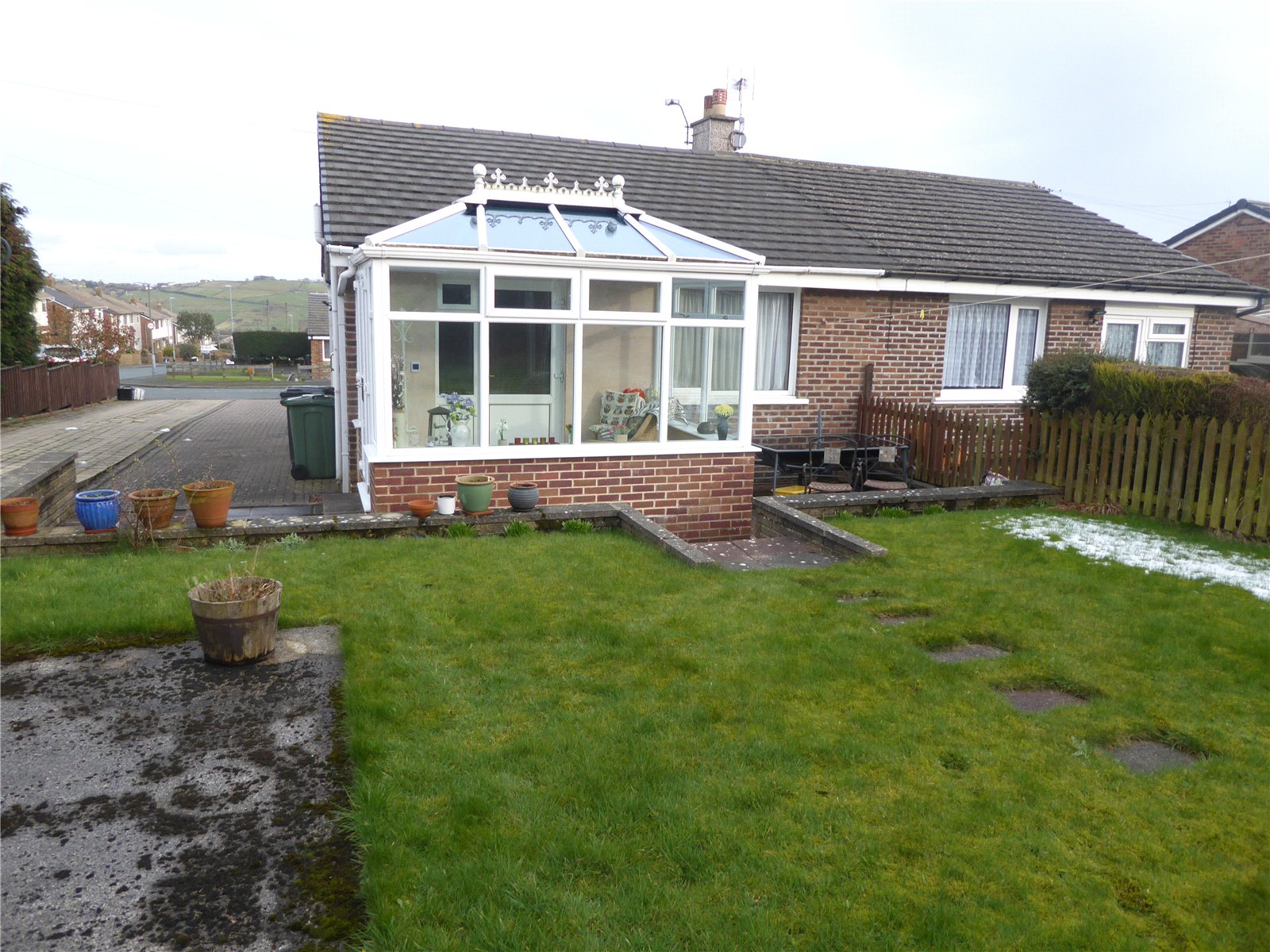 Whitegates Halifax 2 bedroom Bungalow SSTC in Illingworth Avenue