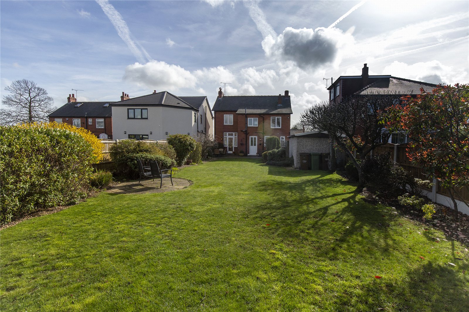 Whitegates Pontefract 3 bedroom House SSTC in Sheepwalk Lane