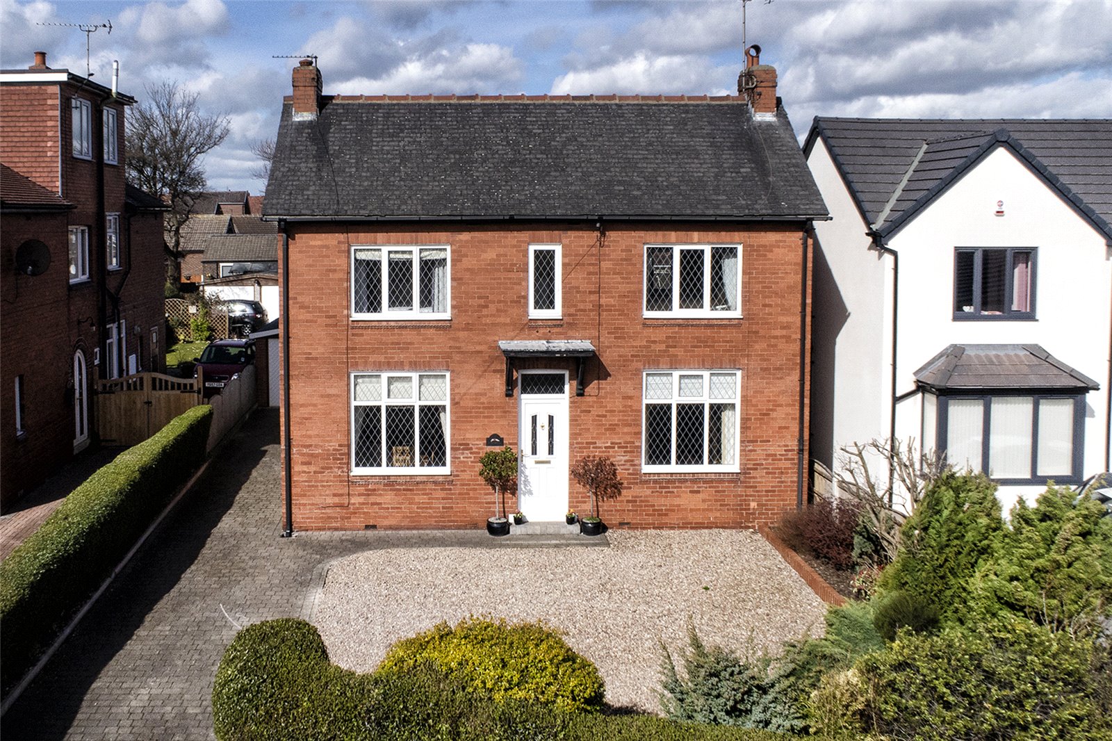 Whitegates Pontefract 3 bedroom House SSTC in Sheepwalk Lane