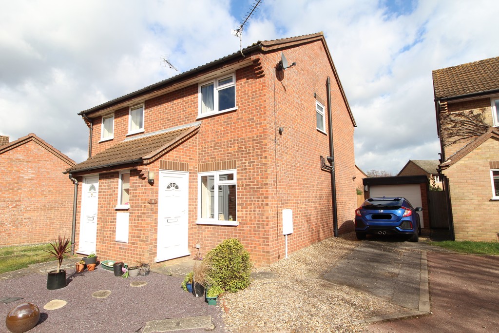 Martin & Co Bury St Edmunds 2 bedroom SemiDetached House Let in