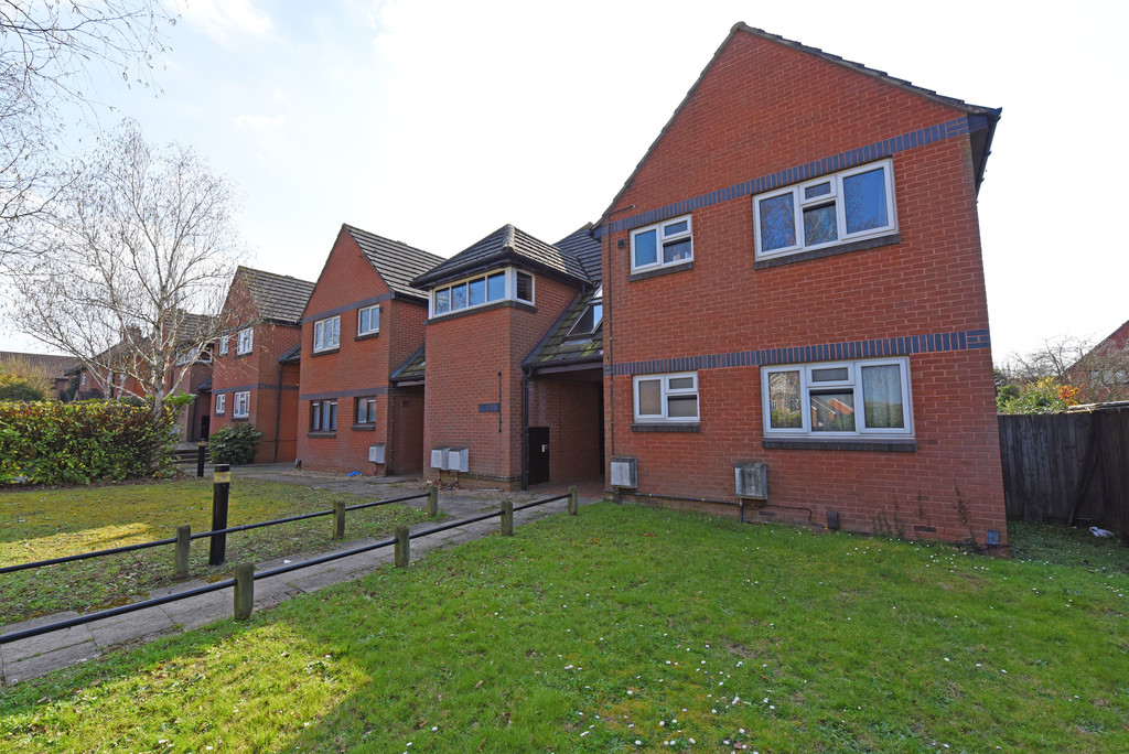 Martin & Co Wokingham 1 bedroom Apartment Let in Toutley Road, Wokingham