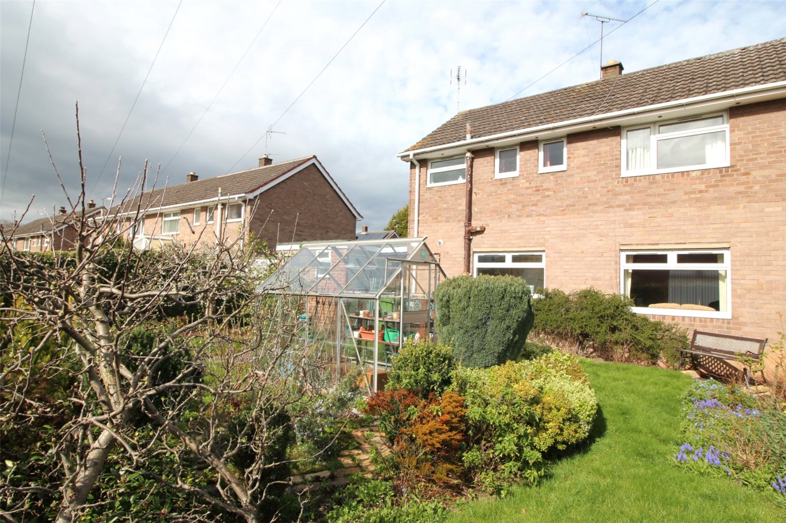 Whitegates Wrexham 3 bedroom House SSTC in Ffordd Gwilym, Wrexham