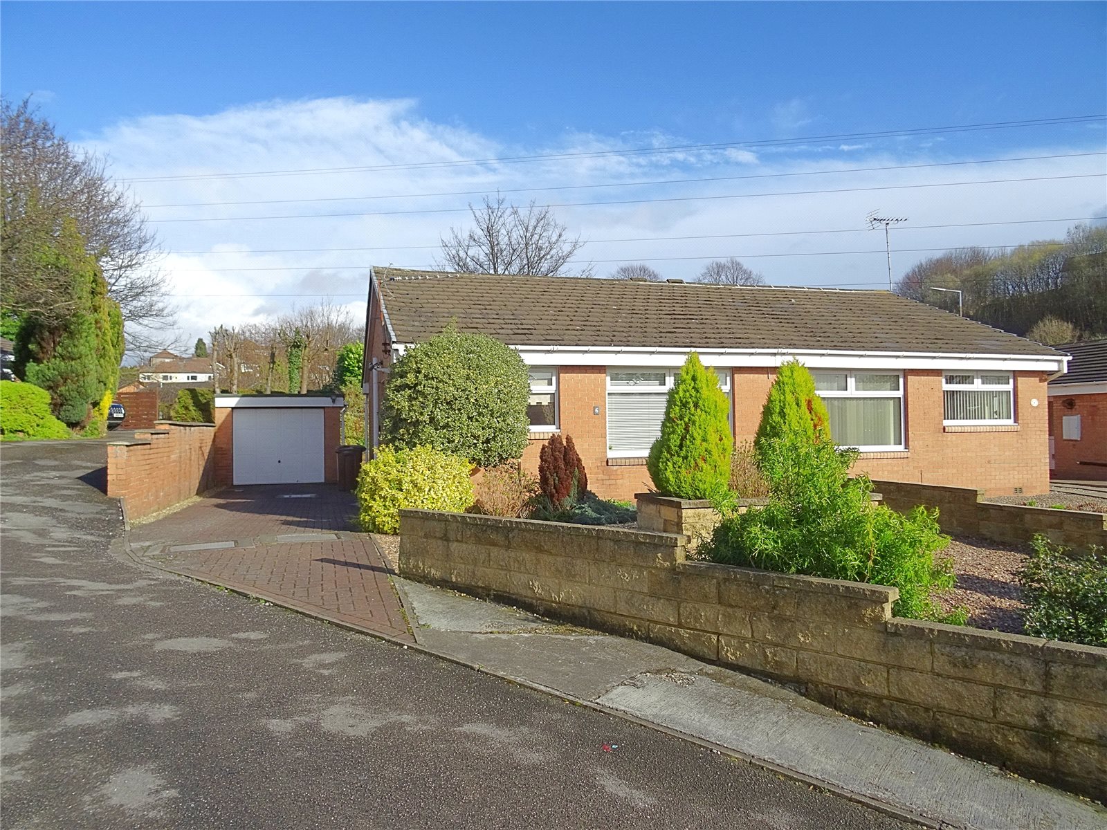 Whitegates Bradford 2 bedroom Bungalow SSTC in Harland Close, Bradford