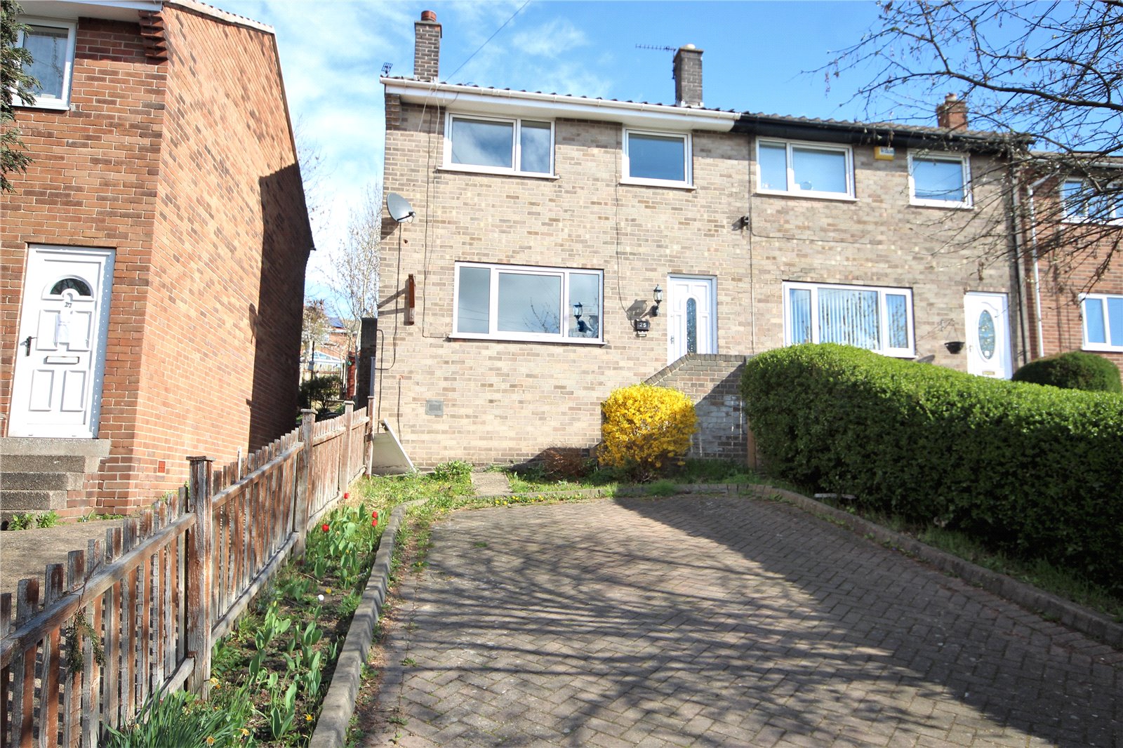 Whitegates Barnsley 3 bedroom House SSTC in Shelley Drive, Monk Bretton