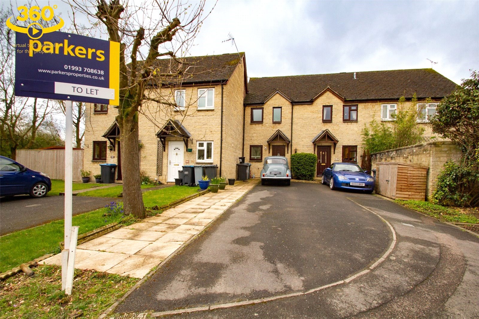 Manor Road, Cogges, Witney Parkers