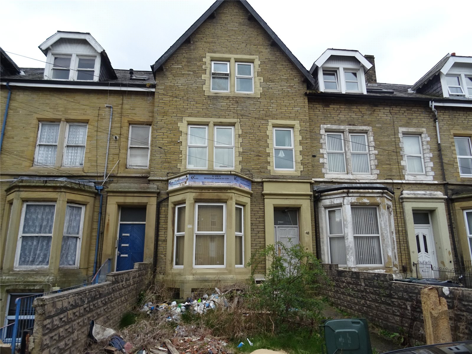 Whitegates Bradford 8 bedroom House SSTC in Woodview Terrace, Bradford
