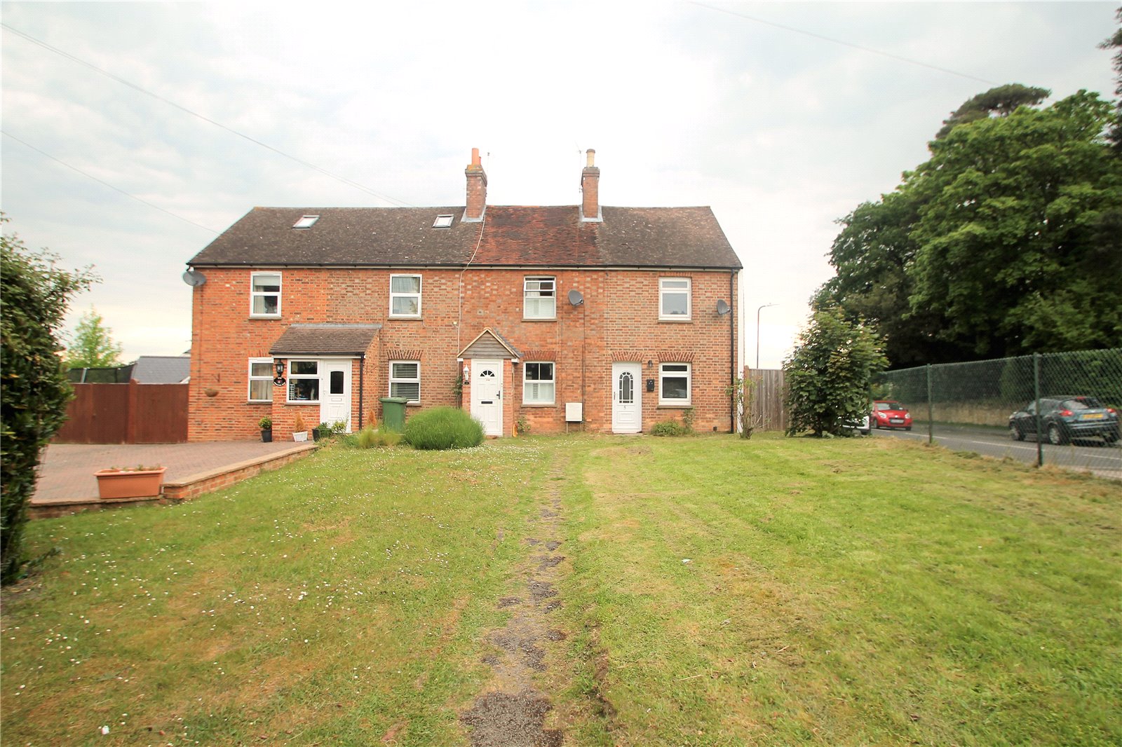 Ellis & Co Tonbridge 2 bedroom House SSTC in Maidstone Road, Pembury, Kent