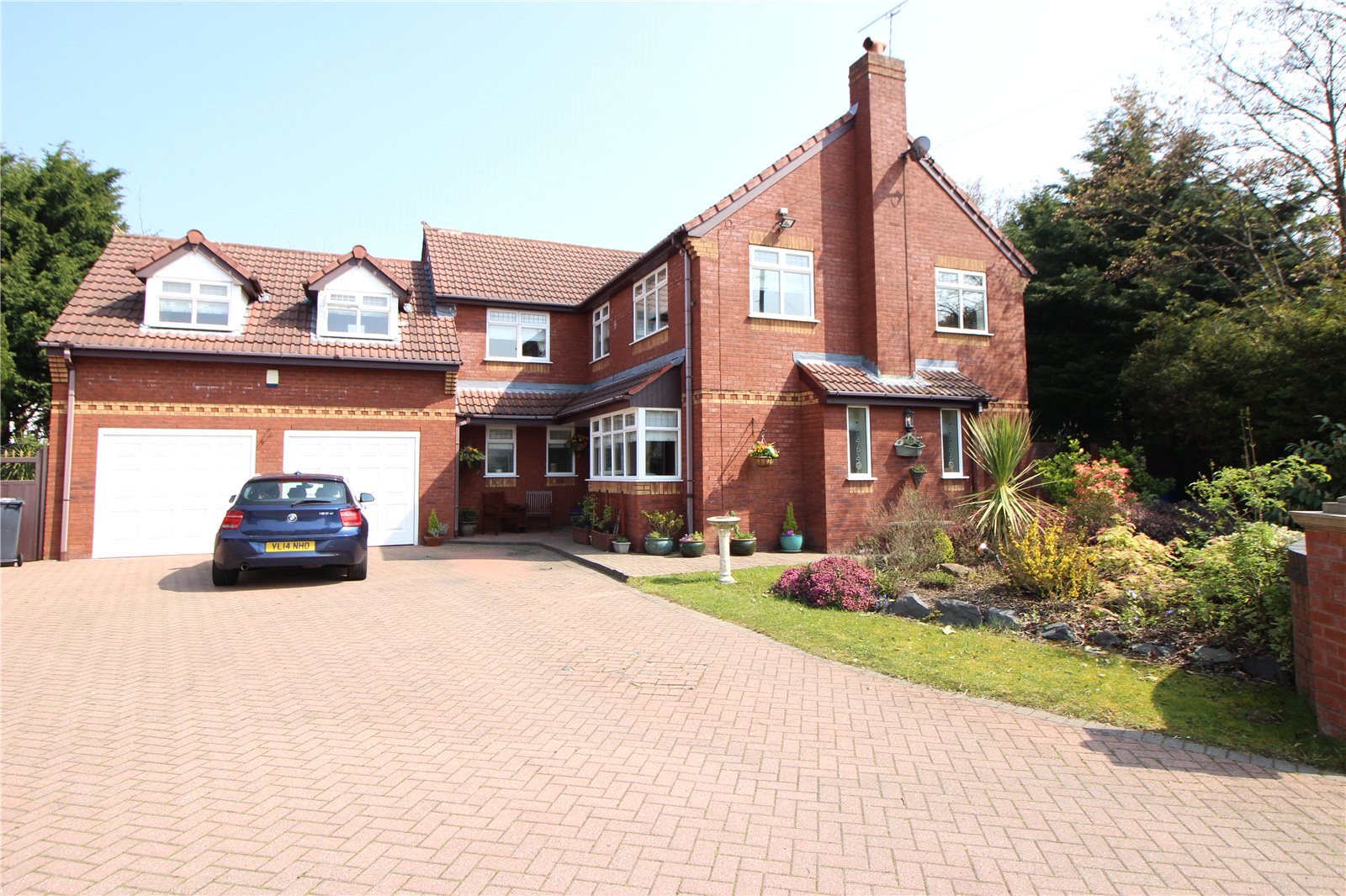 Whitegates Huyton 5 bedroom House SSTC in Charlwood Avenue Liverpool