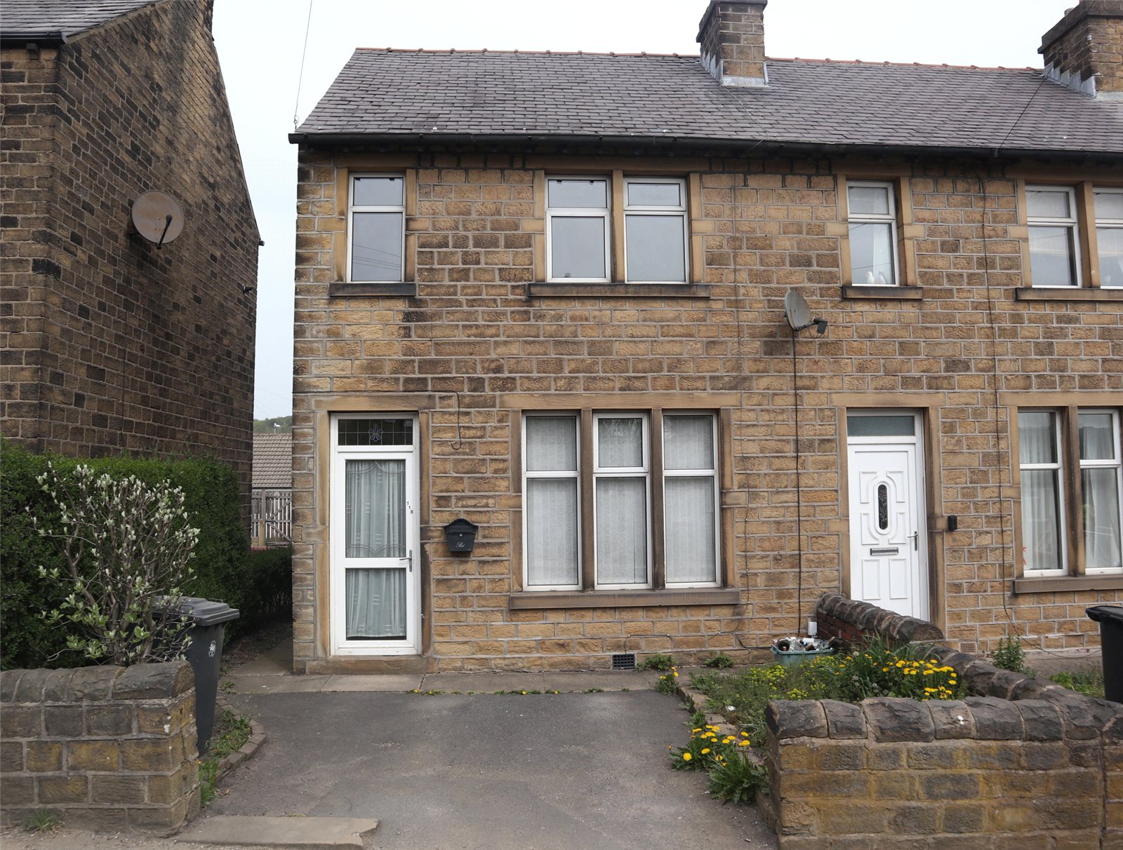 Whitegates Huddersfield 2 bedroom House SSTC in Leymoor Road, Golcar
