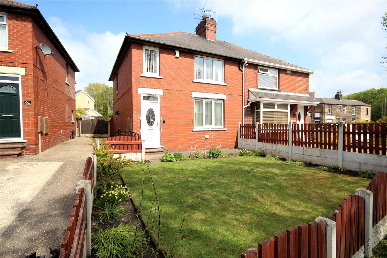 Whitegates Barnsley 3 bedroom House SSTC in Kendal Crescent, Worsbrough