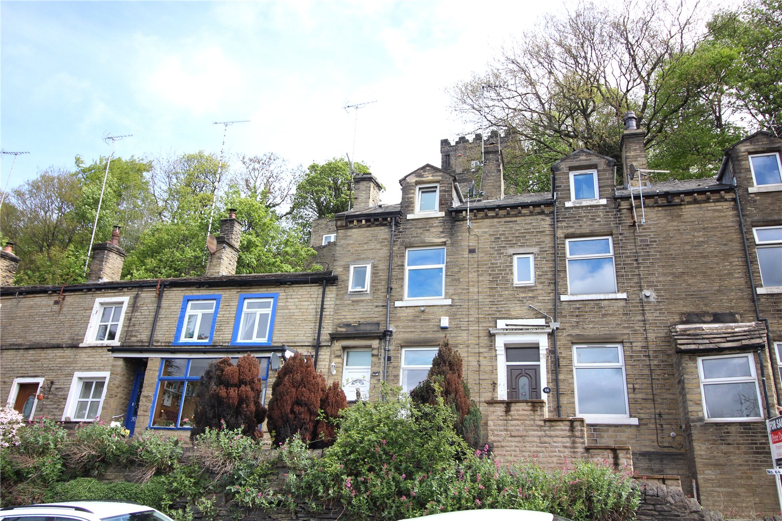 Whitegates Brighouse 3 bedroom House SSTC in Elland Road, Brighouse