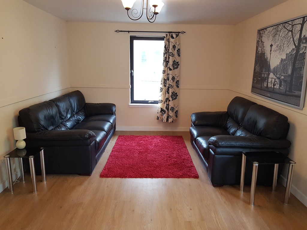 Martin Co Aberdeen 2 Bedroom Flat Let In Cuparstone Row