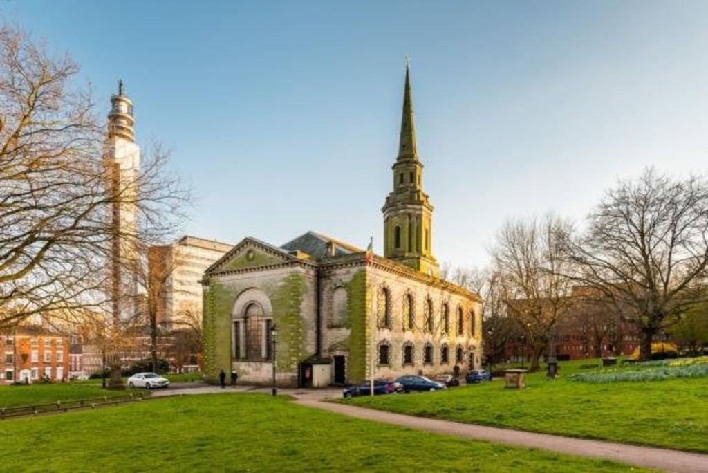 Martin & Co Birmingham City 3 bedroom Apartment Let in St Pauls House