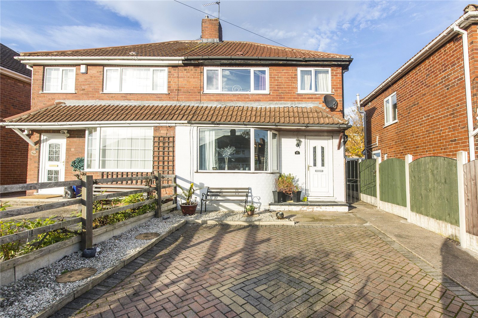 Whitegates Doncaster 3 bedroom House For Sale in Pangbourne Road