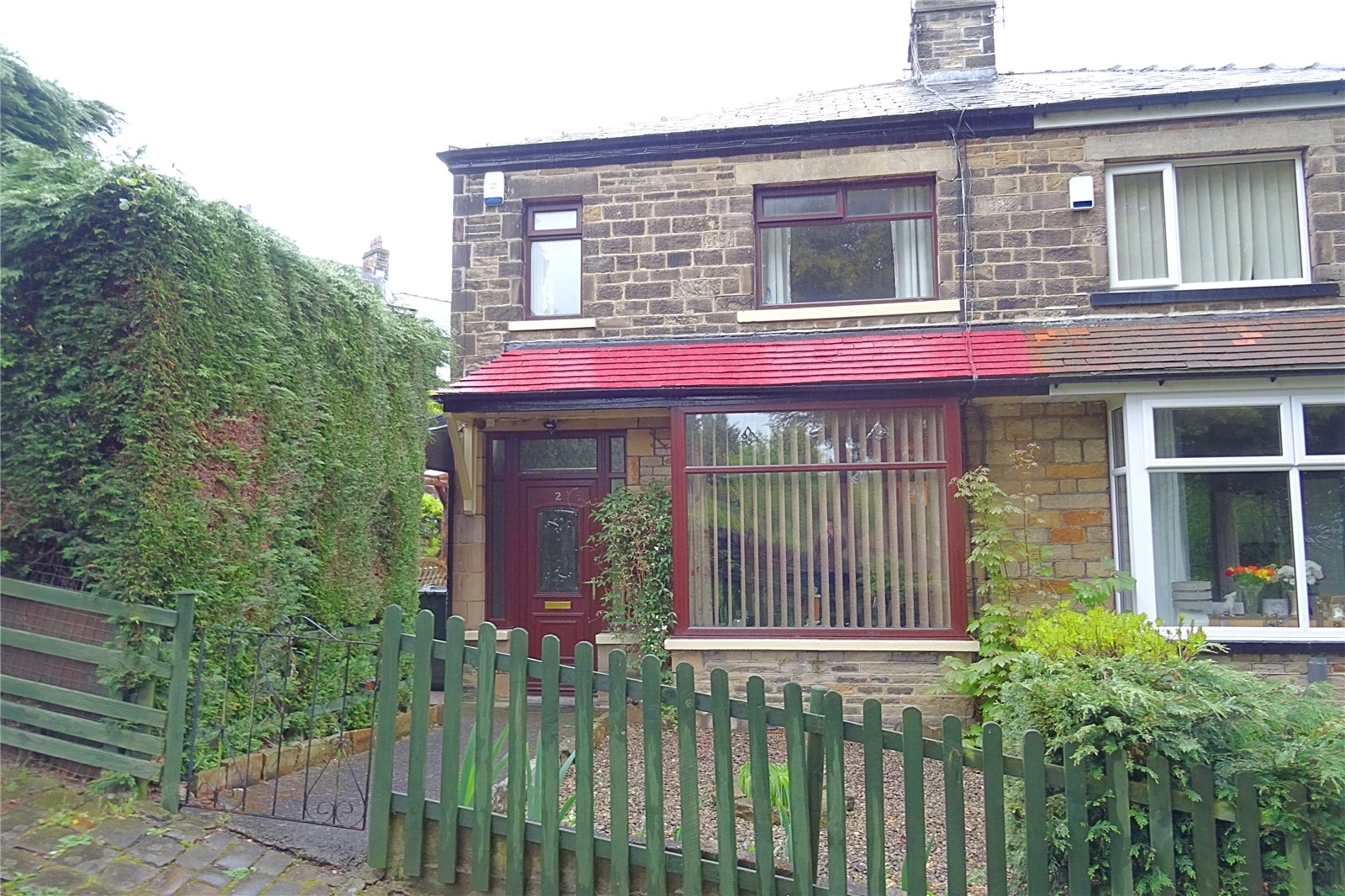 Whitegates Bradford 3 bedroom House For Sale in Hollin Road Shipley