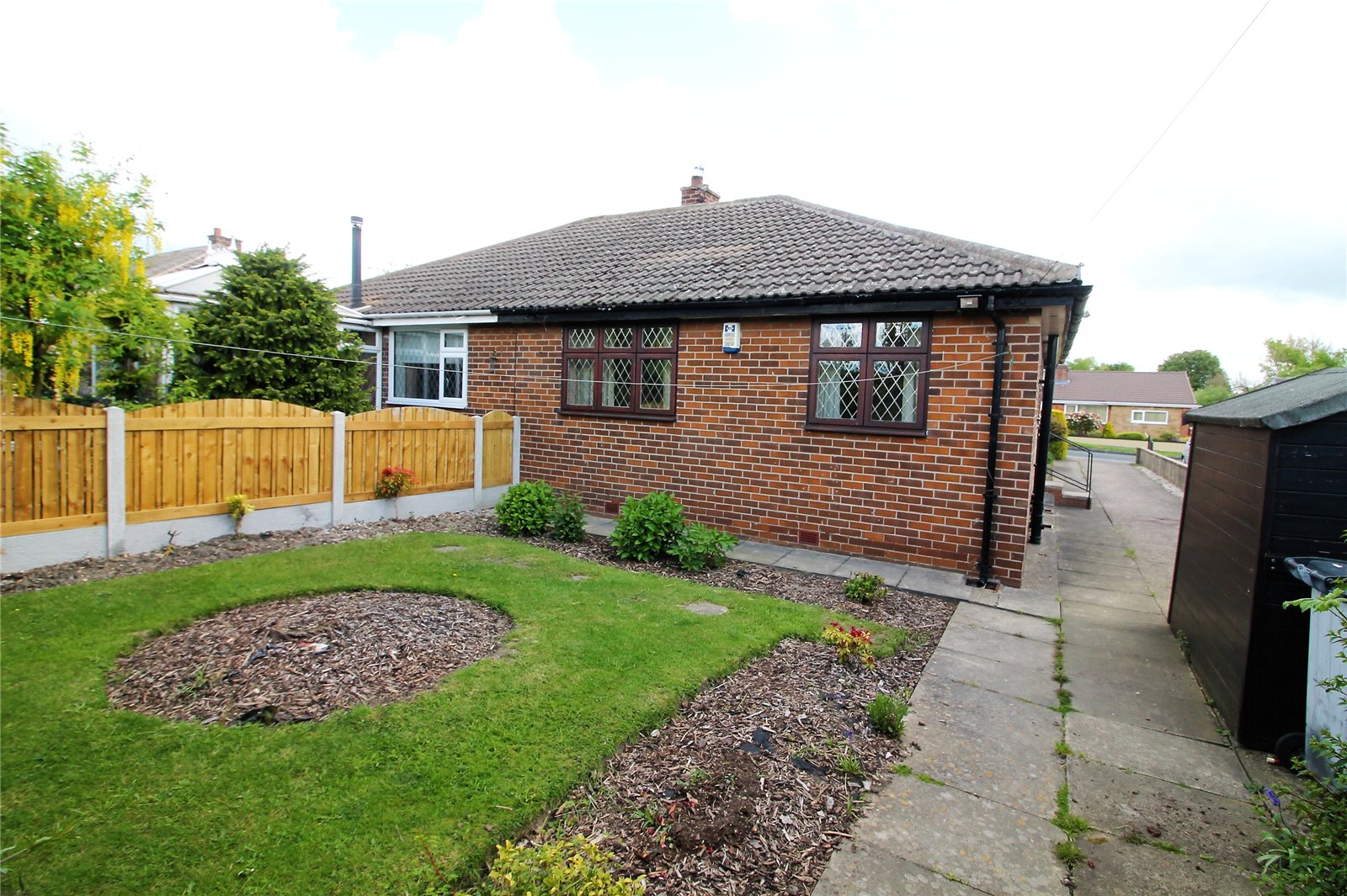 Whitegates Barnsley 2 bedroom Bungalow SSTC in Pogmoor Road Pogmoor