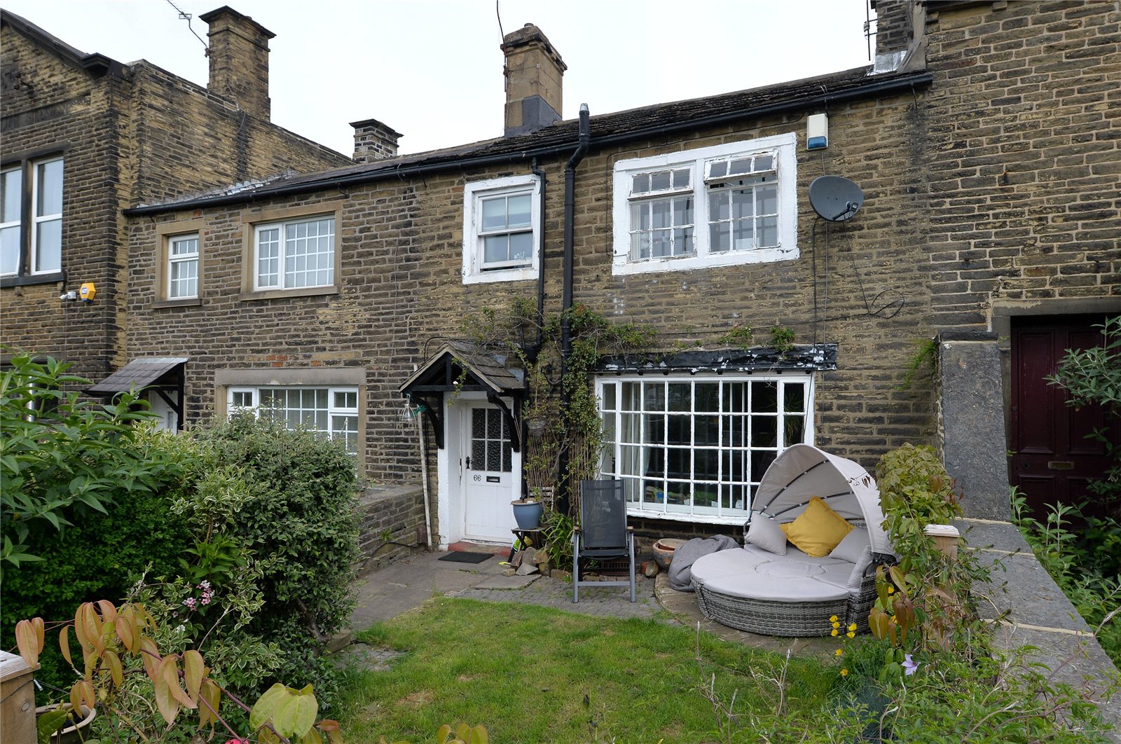 Whitegates Bradford 2 bedroom Cottage SSTC in Highgate, Bradford, West